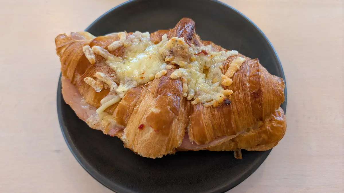 Croissant – french bakery in Cricklewood, London